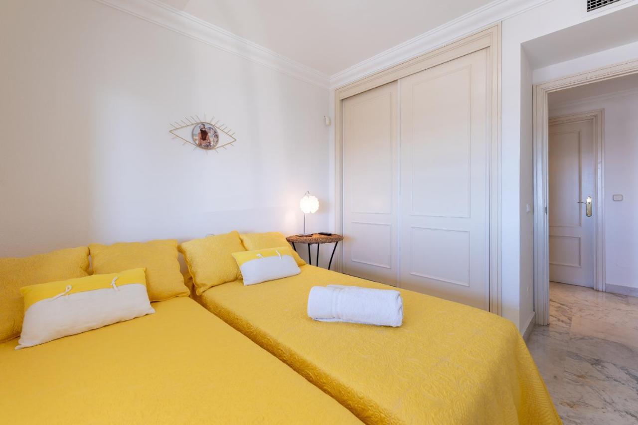 In Puerto Banus With Pool Views And Parking Apartamento *