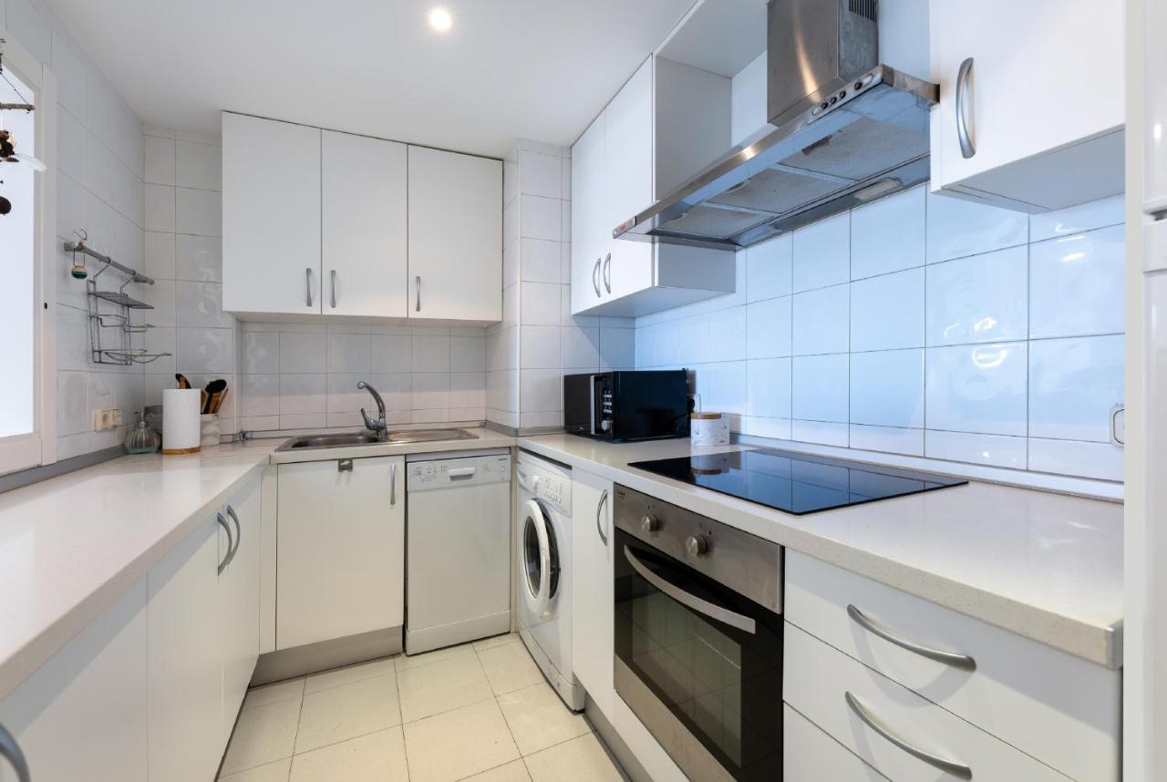 In Puerto Banus With Pool Views And Parking Apartamento