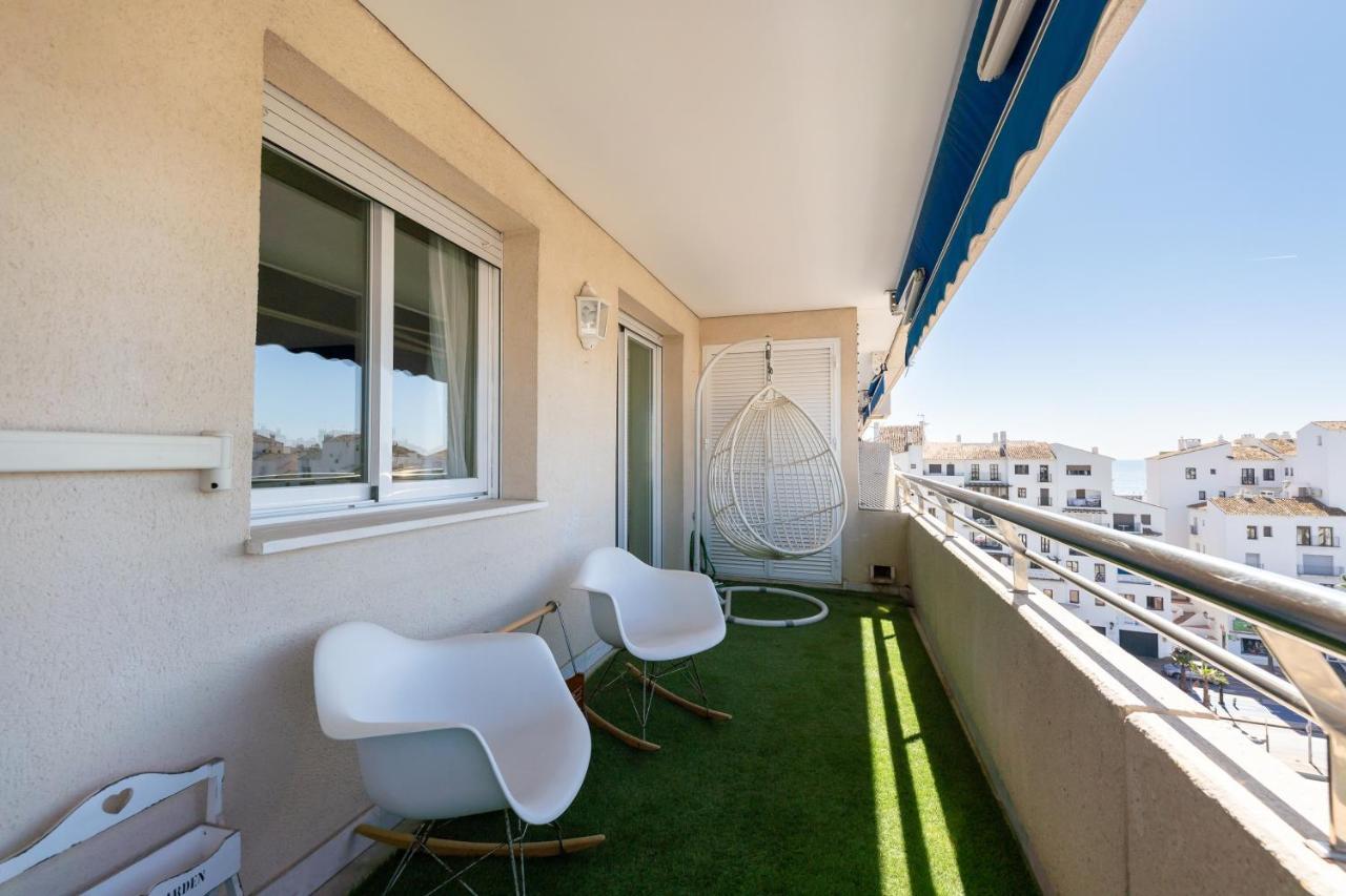 In Puerto Banus With Pool Views And Parking Apartamento